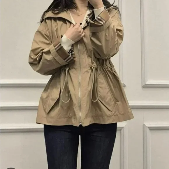 Burberry Women’s Birley Check Hooded Jacket Archive Beige